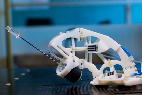 Prototyp des Medizinroboters aus dem 3D-Drucker. Dieser ist komplett in einem Prozessschritt gedruckt. Prototyp des Medizinroboters aus dem 3D-Drucker. Dieser ist komplett in einem Prozessschritt gedruckt.