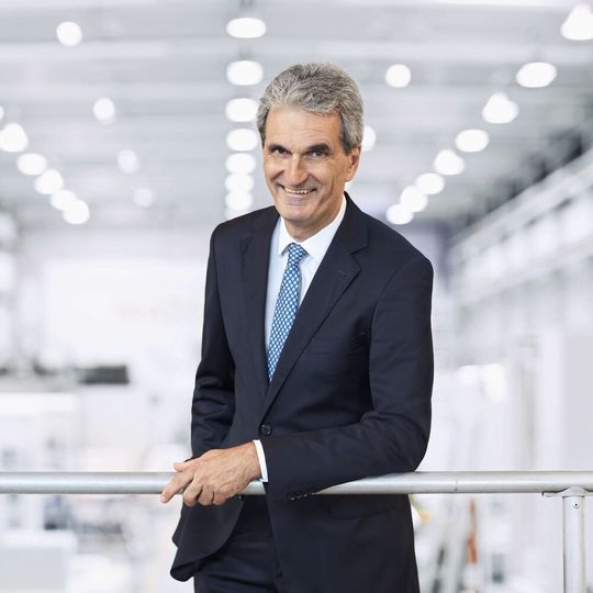 Klaus Winkler, CEO der Heller-Gruppe in Nürtingen: „Einen erheblichen Anteil unseres Erfolgs verdanken wir unseren Mitarbeitern.“ Klaus Winkler, CEO der Heller-Gruppe in Nürtingen: „Einen erheblichen Anteil unseres Erfolgs verdanken wir unseren Mitarbeitern.“