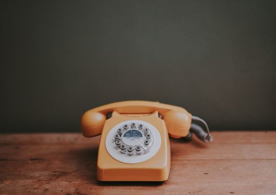 Sie haben das Vorzimmer erfolgreich passiert und wurden zum Chef durchgestellt; und nun? Diese Tipps helfen bei der Kaltakquise. Sie haben das Vorzimmer erfolgreich passiert und wurden zum Chef durchgestellt; und nun? Diese Tipps helfen bei der Kaltakquise.
