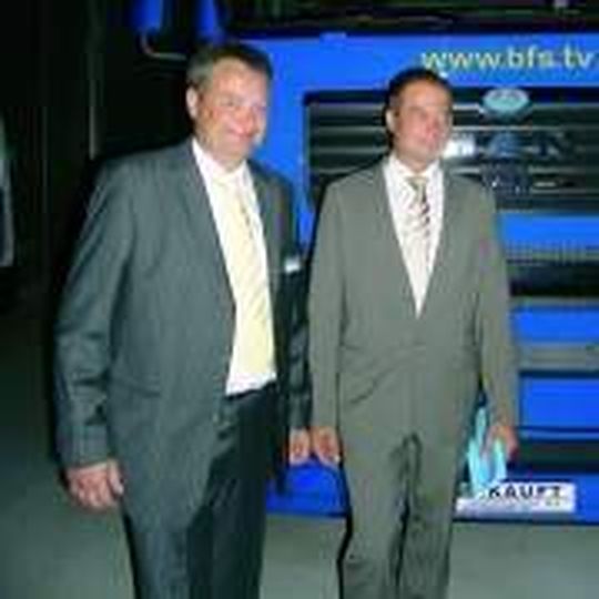 Hermann (links) und Thomas Stegmaier: Auto-Unternehmer in der dritten Generation Hermann (links) und Thomas Stegmaier: Auto-Unternehmer in der dritten Generation