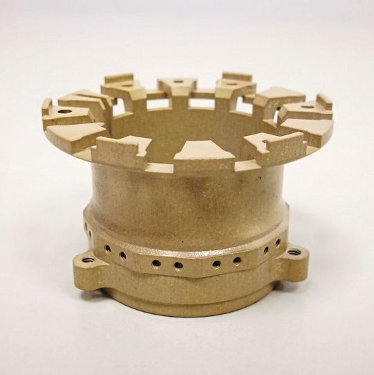The new process can be used, for example, to equip moving components for motors, bearings or gears with a protective layer of PEEK that is precise and only a few micrometers thick. The new process can be used, for example, to equip moving components for motors, bearings or gears with a protective layer of PEEK that is precise and only a few micrometers thick.
