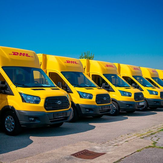 Bei der DHL sind mittlerweile 10.000 Streetscooter im Einsatz. Bei der DHL sind mittlerweile 10.000 Streetscooter im Einsatz.