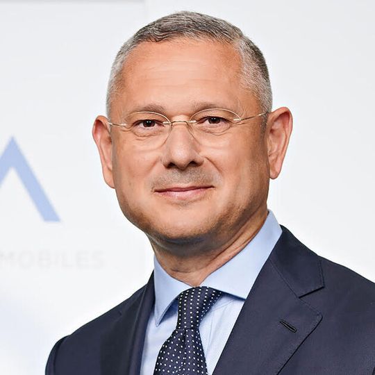 Günay Kircaoglu ist neuer Chef der FCA-Niederlassungen in Deutschland. Günay Kircaoglu ist neuer Chef der FCA-Niederlassungen in Deutschland.