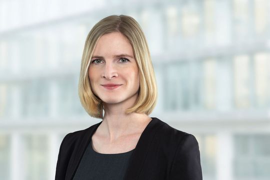 Natalie Gladkov (31) verstärkt seit dem 1. Juni 2019 als Referentin „Digitale Medizin“ die Geschäftsstelle des Bundesverbandes Medizintechnologie, BV-Med, in Berlin. Natalie Gladkov (31) verstärkt seit dem 1. Juni 2019 als Referentin „Digitale Medizin“ die Geschäftsstelle des Bundesverbandes Medizintechnologie, BV-Med, in Berlin.