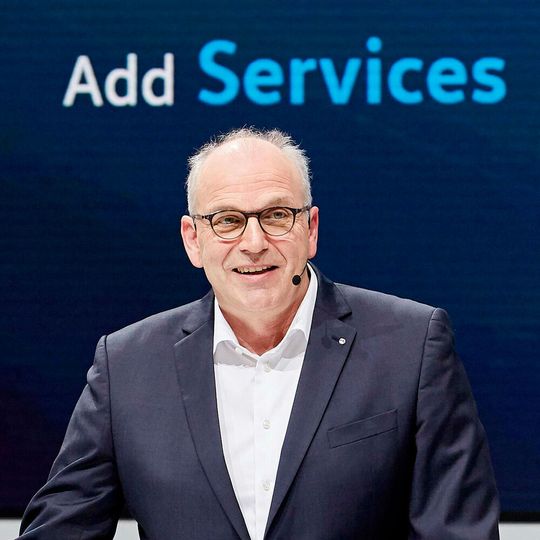 Volkswagen-Vertriebsvorstand Jürgen Stackmann gehört zu den Referenten auf dem 20. IFA-Kongress in Nürtingen. Volkswagen-Vertriebsvorstand Jürgen Stackmann gehört zu den Referenten auf dem 20. IFA-Kongress in Nürtingen.