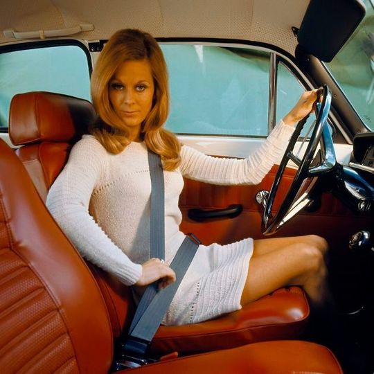 Sicherheit seit 60 Jahren: Volvo brachte den Dreipunktgurt ins Automobil. Sicherheit seit 60 Jahren: Volvo brachte den Dreipunktgurt ins Automobil.