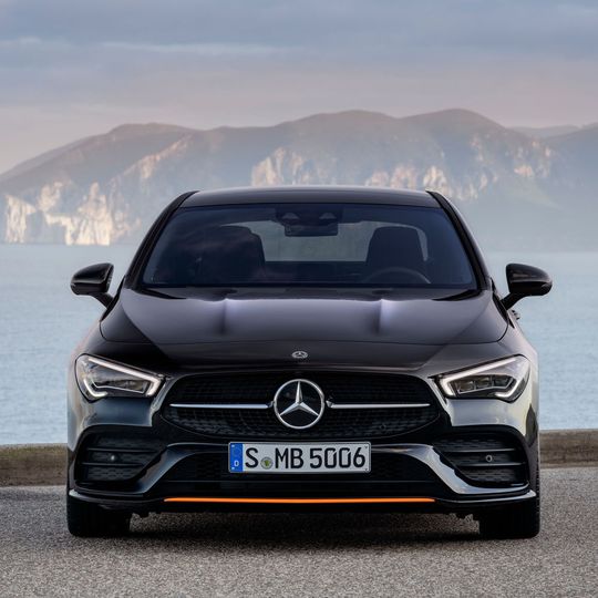 Mercedes hat im August den zweiten Monat in Folge deutlich zugelegt. Mercedes hat im August den zweiten Monat in Folge deutlich zugelegt.