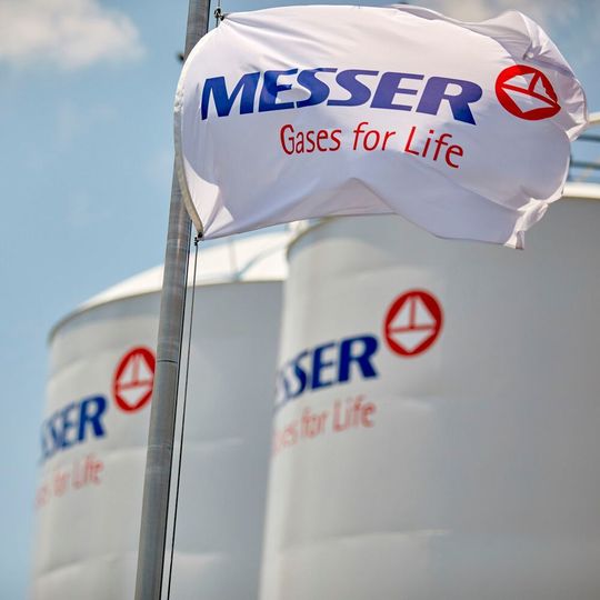 Messer verfolgt das Ziel, der bevorzugte Lieferant für Industrie-, Medizin- und Spezialgase in Nord- und Südamerika zu werden. Messer verfolgt das Ziel, der bevorzugte Lieferant für Industrie-, Medizin- und Spezialgase in Nord- und Südamerika zu werden.