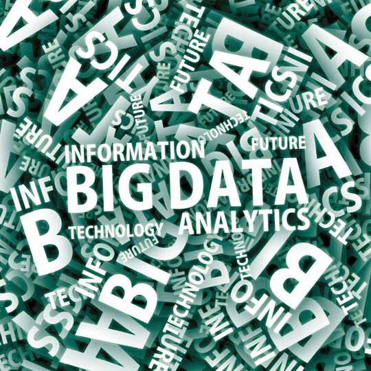 Durch Fahrzeuge, die miteinander kommunizieren, lassen sich Unfallschwerpunkte in Städten voraussagen und entschärfen, wie aus einer Studie hervorgeht, der 500 Millionen Daten aus einer Million aufgezeichneter Kilometer zugrunde liegen. Durch Fahrzeuge, die miteinander kommunizieren, lassen sich Unfallschwerpunkte in Städten voraussagen und entschärfen, wie aus einer Studie hervorgeht, der 500 Millionen Daten aus einer Million aufgezeichneter Kilometer zugrunde liegen.