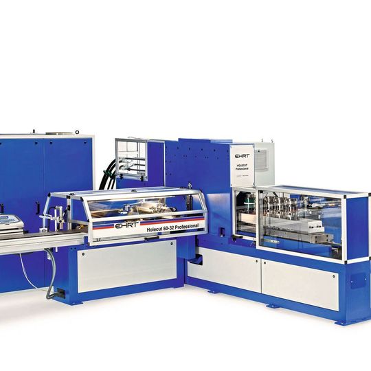 Das Gantry System und Stanzmaschine Holecut Professional HC60 von Ehrt optimieren die Kuperfertigung bei Siemens. Das Gantry System und Stanzmaschine Holecut Professional HC60 von Ehrt optimieren die Kuperfertigung bei Siemens.