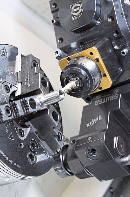 Der Systemausstatter arbeitet daran, Werkzeugrevolver und Tooling mit Sensorik auszurüsten. Erste Ergebnisse werden auf der EMO 2019 vorgestellt. Der Systemausstatter arbeitet daran, Werkzeugrevolver und Tooling mit Sensorik auszurüsten. Erste Ergebnisse werden auf der EMO 2019 vorgestellt.