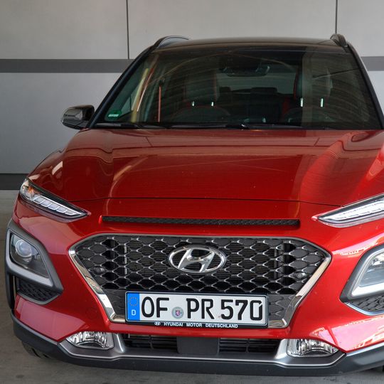 Seit nunmehr zwei Jahren bietet Hyundai mit dem Kona ein weiteres Erfolgsmodell an. Die im letzten Jahr eingeführten Dieselvarianten werden jedoch wenig nachgefragt. Seit nunmehr zwei Jahren bietet Hyundai mit dem Kona ein weiteres Erfolgsmodell an. Die im letzten Jahr eingeführten Dieselvarianten werden jedoch wenig nachgefragt.