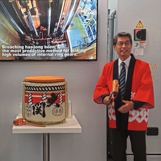 As a special treat, Keiichiro Iwasaki finished the presentation by opening a barrel of sake for the attending guests. Kanpai! As a special treat, Keiichiro Iwasaki finished the presentation by opening a barrel of sake for the attending guests. Kanpai!