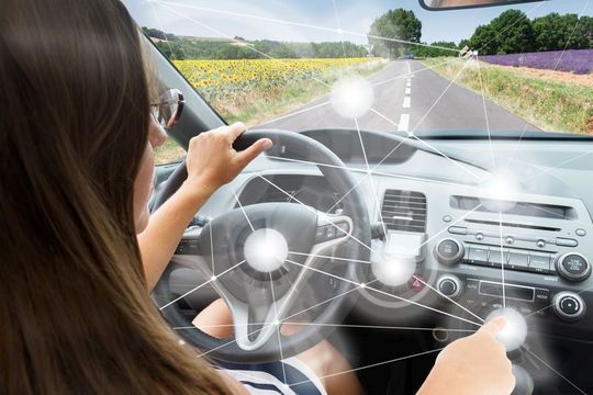 Karamba Security schützt mit seiner Control Flow Integrity (CFI)-Technologie auch die AUTOSAR-Lösung von Vector (MICROSAR). Damit können sich Steuergeräte, die auf MICROSAR-Basis programmiert sind, künftig selbstständig gegen Hackerangriffe wehren. Karamba Security schützt mit seiner Control Flow Integrity (CFI)-Technologie auch die AUTOSAR-Lösung von Vector (MICROSAR). Damit können sich Steuergeräte, die auf MICROSAR-Basis programmiert sind, künftig selbstständig gegen Hackerangriffe wehren.