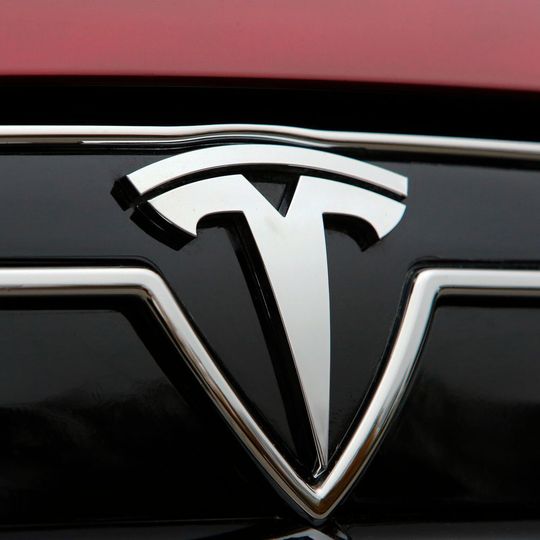 Medienberichten zufolge verlässt Jochen Rudat, Deutschland-Chef von Tesla, Ende September das Unternehmen um zum Luxushersteller Pininfarina zu wechseln. Medienberichten zufolge verlässt Jochen Rudat, Deutschland-Chef von Tesla, Ende September das Unternehmen um zum Luxushersteller Pininfarina zu wechseln.