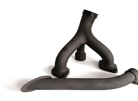 3D-gedruckte Teile mittels Lasersinter-Technologie und Windform FR1. 3D-gedruckte Teile mittels Lasersinter-Technologie und Windform FR1.