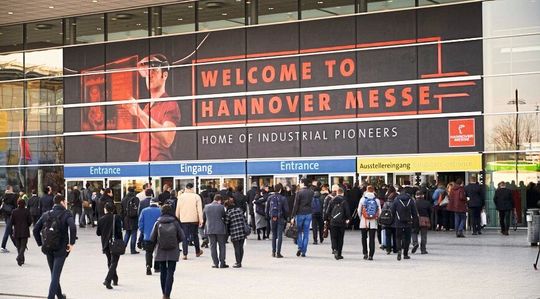 Der Begriff Industrie 4.0 wurde 2011 erstmals auf der Hannover Messe geprägt.