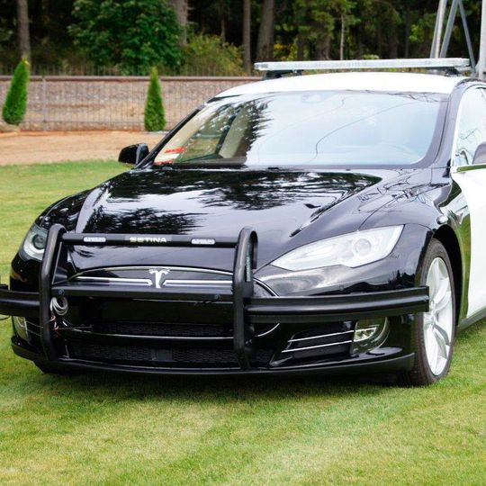 Die Polizei in Fremont setzt zu Testzwecken auf ein Tesla Model S 85. Die Polizei in Fremont setzt zu Testzwecken auf ein Tesla Model S 85.