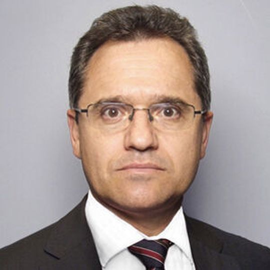 Frank Lagarde wechselt für Renault von Deutschland nach Frankreich. Frank Lagarde wechselt für Renault von Deutschland nach Frankreich.