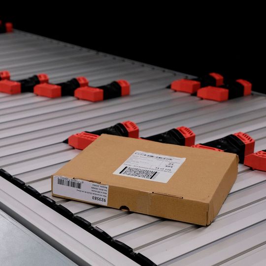 Eine Sortierlösung für kleine Pakete ist laut Vanriet ein Must Have für die Paket- und Expressdienstbranche. Eine Sortierlösung für kleine Pakete ist laut Vanriet ein Must Have für die Paket- und Expressdienstbranche.