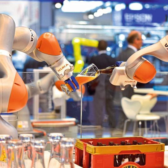 Auf der Motek ist nicht nur Showtime für tanzende Roboter, hier soll die Hard- und Software der Automatisierungstechnik rocken. Auf der Motek ist nicht nur Showtime für tanzende Roboter, hier soll die Hard- und Software der Automatisierungstechnik rocken.