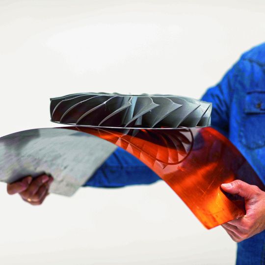 A turbine blade with a diameter of 30 cm and a height of 10 cm, built with a Felix Pro XL machine in about 30 hours. A turbine blade with a diameter of 30 cm and a height of 10 cm, built with a Felix Pro XL machine in about 30 hours.