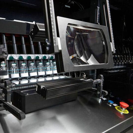 SV is a semi-automatic machine for the inspection of liquid, lyophilised or powder products in ampoules, vials and cartridges or pre-filled syringes. SV is a semi-automatic machine for the inspection of liquid, lyophilised or powder products in ampoules, vials and cartridges or pre-filled syringes.