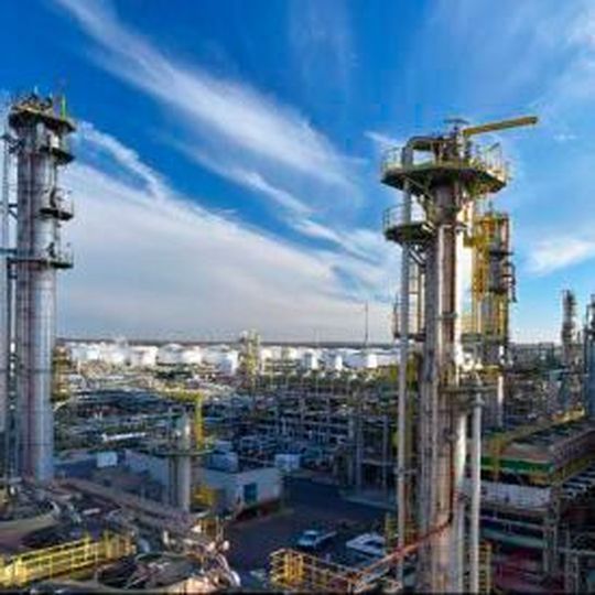 Am Standort Leuna werden u.a. diverse operative Studien durchgeführt, die die Leistungsfähigkeit des Sunfire-Systems auch in Abhängigkeit von variabler erneuerbarer Energiezufuhr bewerten sollen. Am Standort Leuna werden u.a. diverse operative Studien durchgeführt, die die Leistungsfähigkeit des Sunfire-Systems auch in Abhängigkeit von variabler erneuerbarer Energiezufuhr bewerten sollen.
