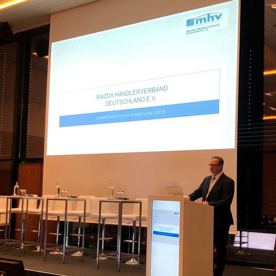 Werner Prange, Präsident des Mazda-Händlerverbands, zeigte sich mit dem Diskussionsergebnis auf der Jahreshauptversammlung zufrieden. Werner Prange, Präsident des Mazda-Händlerverbands, zeigte sich mit dem Diskussionsergebnis auf der Jahreshauptversammlung zufrieden.