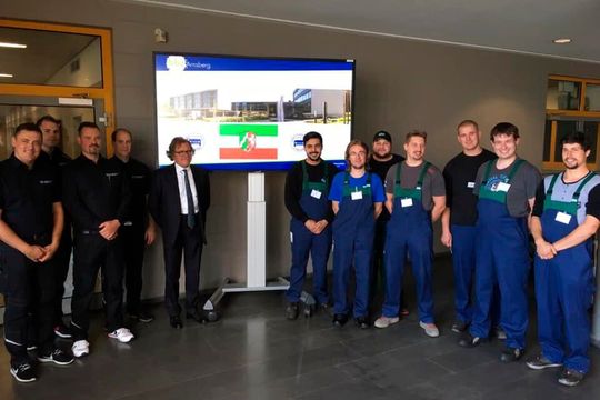 Beim Praktischen Leistungswettbewerb suchte das Kfz-Gewerbe NRW den besten Kfz-Mechatroniker. Beim Praktischen Leistungswettbewerb suchte das Kfz-Gewerbe NRW den besten Kfz-Mechatroniker.