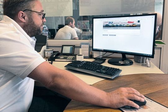 Seit Anfang 2019 hat Mirko Janovich ein eigenes Bonusportal für sein Autohaus AVS in Darmstadt. Seit Anfang 2019 hat Mirko Janovich ein eigenes Bonusportal für sein Autohaus AVS in Darmstadt.