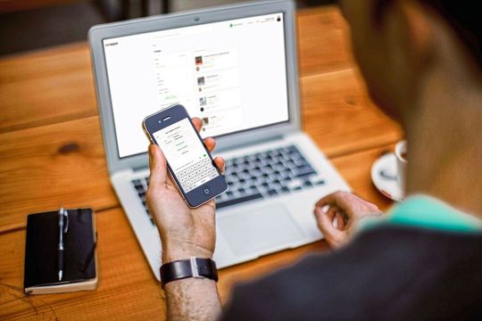 Da moderne Plattformen häufig über ein integriertes compliance-konformes Dokumenten-Management verfügen, können Kaufverträge direkt innerhalb der Plattform geschlossen werden. Da moderne Plattformen häufig über ein integriertes compliance-konformes Dokumenten-Management verfügen, können Kaufverträge direkt innerhalb der Plattform geschlossen werden.