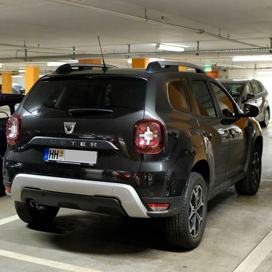 Inzwischen sind viele Parkplatze in den Parkhäusern zu eng für moderne Automobile. Inzwischen sind viele Parkplatze in den Parkhäusern zu eng für moderne Automobile.