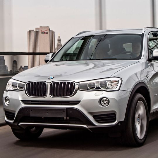 Der BMW X3 der Baureihe F25 kann ab Januar mit einem SCR-Nachrüstkat ausgestattet werden. Der BMW X3 der Baureihe F25 kann ab Januar mit einem SCR-Nachrüstkat ausgestattet werden.