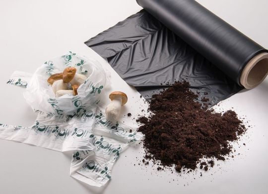 Mit dem bereits zertifizierten sowie kompostierbaren Kunststoff Ecovio bietet die BASF ein Materialsystem für unterschiedliche Anwendungen an, die entlang des gesamten Nahrungskreislaufs eingesetzt werden können und so die Kreislaufwirtschaft fördern. Zu erleben auf der K 2019. Mit dem bereits zertifizierten sowie kompostierbaren Kunststoff Ecovio bietet die BASF ein Materialsystem für unterschiedliche Anwendungen an, die entlang des gesamten Nahrungskreislaufs eingesetzt werden können und so die Kreislaufwirtschaft fördern. Zu erleben auf der K 2019.