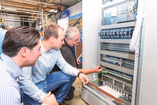 Die enge Verzahnung zwischen Wago Key Account Ford, lokalem Wago-Vertrieb und Wago-Industriesystemberater führte im Projekt „Umbau der Pressenlinie“ zu schnellen Reaktionszeiten.