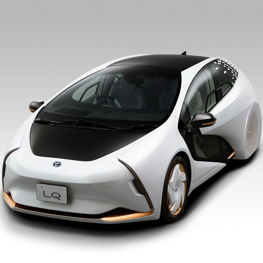 So stellt sich Toyota den automobilen Roboterfreund der Zukunft vor. So stellt sich Toyota den automobilen Roboterfreund der Zukunft vor.