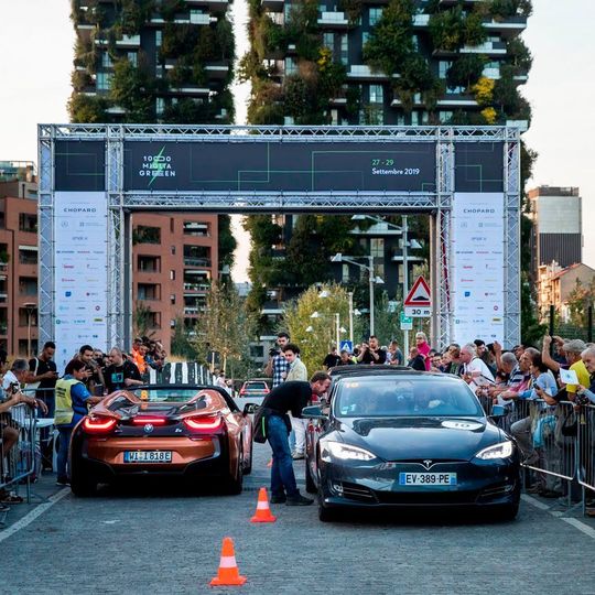 Ende September fand die erste „Millie Miglia Green“ statt. Zugelassen waren nur Fahrzeuge mit alternativem Antrieb. Ende September fand die erste „Millie Miglia Green“ statt. Zugelassen waren nur Fahrzeuge mit alternativem Antrieb.