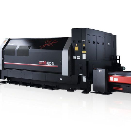 Highlights der Messe sind Faserlasertechnologien – hier zum Beispiel mit der Ventis 3015 AJ. Highlights der Messe sind Faserlasertechnologien – hier zum Beispiel mit der Ventis 3015 AJ.