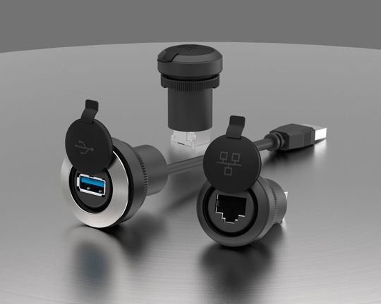 Die robusten Ramo F USB 3.0- und RJ45-Durchführungen eignen sich zur Frontplattenmontage oder auch zur Stand-alone-Montage. Die robusten Ramo F USB 3.0- und RJ45-Durchführungen eignen sich zur Frontplattenmontage oder auch zur Stand-alone-Montage.