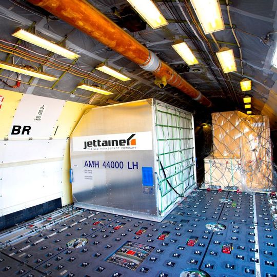 Jettainer übernimmt für die nächsten fünf Jahre das ULD-Handling für ASL Airlines Belgium. Jettainer übernimmt für die nächsten fünf Jahre das ULD-Handling für ASL Airlines Belgium.