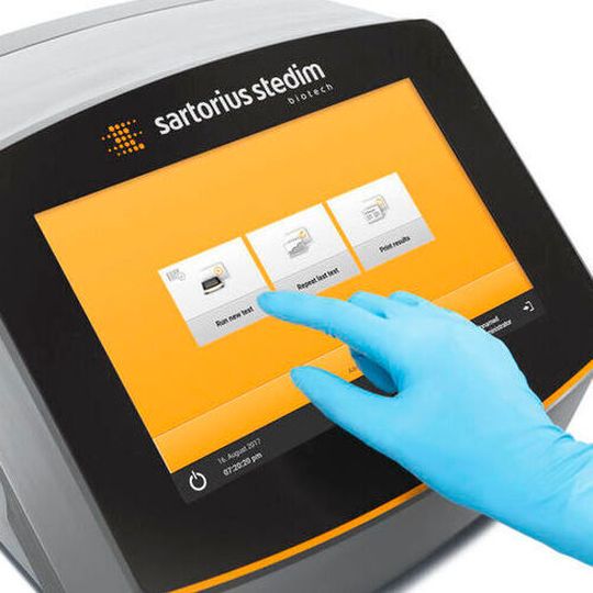 The advanced filter tester Sartocheck 5 Plus has been designed to cover the complete range of integrity testing from small syringe filters up to large multi-round housings and crossflow cassettes. The advanced filter tester Sartocheck 5 Plus has been designed to cover the complete range of integrity testing from small syringe filters up to large multi-round housings and crossflow cassettes.