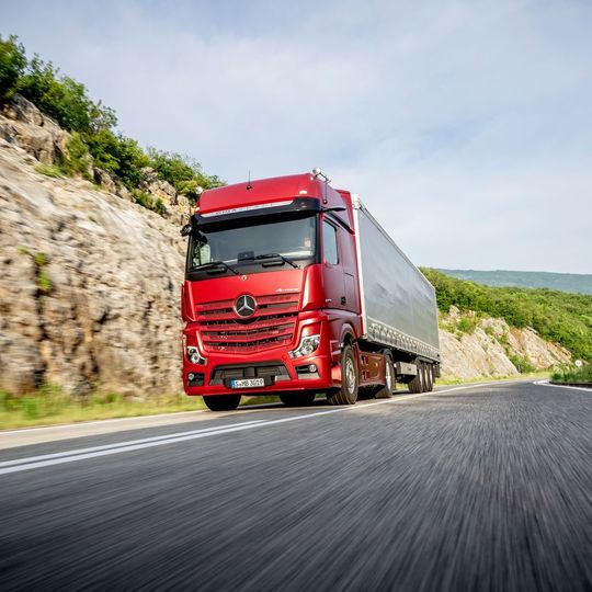 Lkw spielen in der aktuellen NOx-Debatte eine eher kleine Rolle. Lkw spielen in der aktuellen NOx-Debatte eine eher kleine Rolle.
