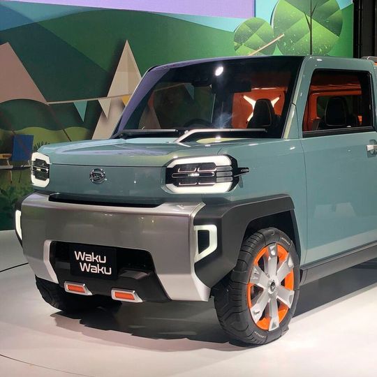 Der Daihatsu „Waku Waku“ ist eines von zahlreichen Kei-Cars auf der Tokyo Motorshow. Der Daihatsu „Waku Waku“ ist eines von zahlreichen Kei-Cars auf der Tokyo Motorshow.