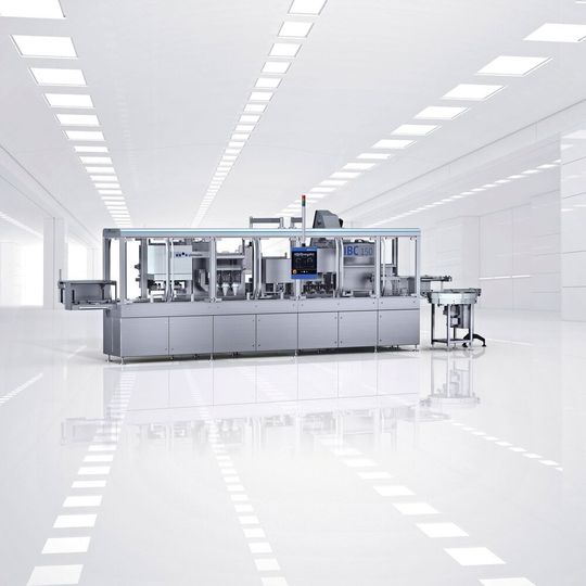 Die Pharma-Verpackungslinie IBC 150 mit innovativer Einzeltablettenausscheidung soll den Ausschuss beim Abfüllen von Tabletten in Flaschen um bis zu 99 Prozent reduzieren. Die Pharma-Verpackungslinie IBC 150 mit innovativer Einzeltablettenausscheidung soll den Ausschuss beim Abfüllen von Tabletten in Flaschen um bis zu 99 Prozent reduzieren.