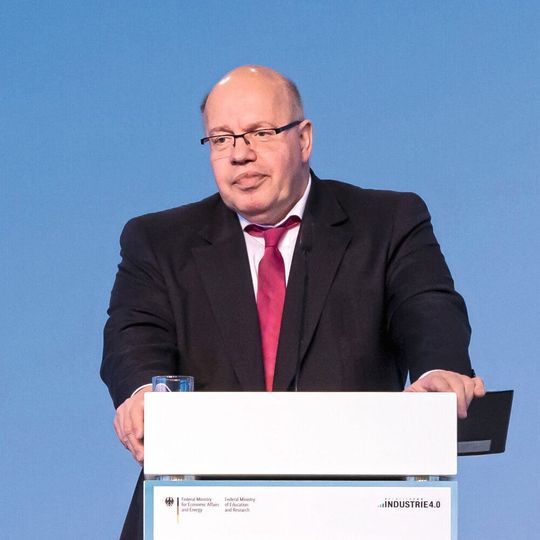 Das von Bundeswirtschaftsminister Peter Altmaier geleitete Ministerium stellte auf dem Digital-Gipfel das Projekt Gaia-X vor. Das von Bundeswirtschaftsminister Peter Altmaier geleitete Ministerium stellte auf dem Digital-Gipfel das Projekt Gaia-X vor.