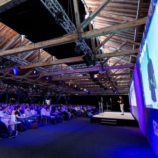 Die EGG-Konferenz erfreute sich unter anderem in London großen Zuspruchs. Die EGG-Konferenz erfreute sich unter anderem in London großen Zuspruchs.