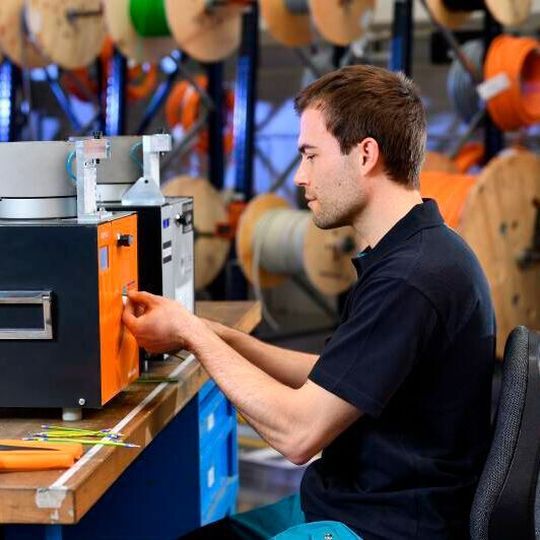A workstation in the switch cabinet construction that is optimized for all actions should not be underestimated as a cost reducer in the production process. A workstation in the switch cabinet construction that is optimized for all actions should not be underestimated as a cost reducer in the production process.