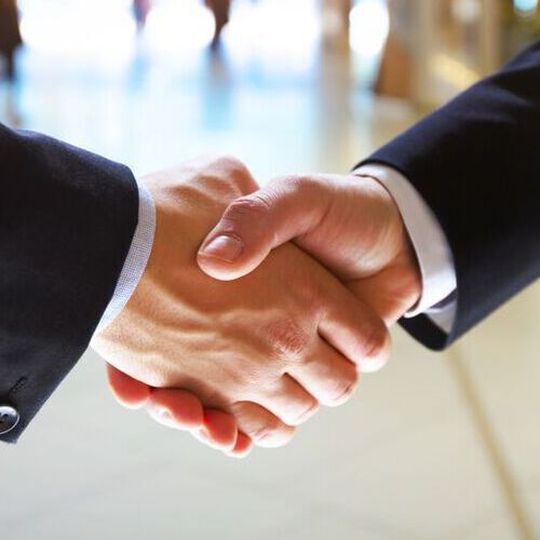 KPO is a joint venture with Shell (29.25 %), Eni (29.25 %), Chevron (18 %), Lukoil (13.5 %) and Kazmunaigas (10 %). KPO is a joint venture with Shell (29.25 %), Eni (29.25 %), Chevron (18 %), Lukoil (13.5 %) and Kazmunaigas (10 %).