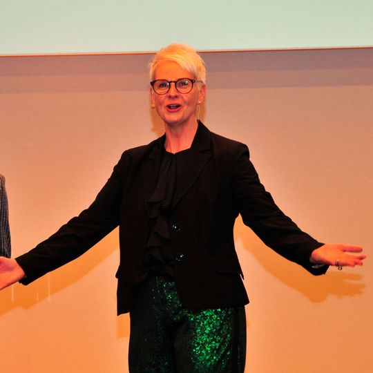 ZDK-Geschäftsführerin Birgit Behrens konnte rund 250 Teilnehmer zum zweiten Treffpunkt Berufsbildung begrüßen. ZDK-Geschäftsführerin Birgit Behrens konnte rund 250 Teilnehmer zum zweiten Treffpunkt Berufsbildung begrüßen.
